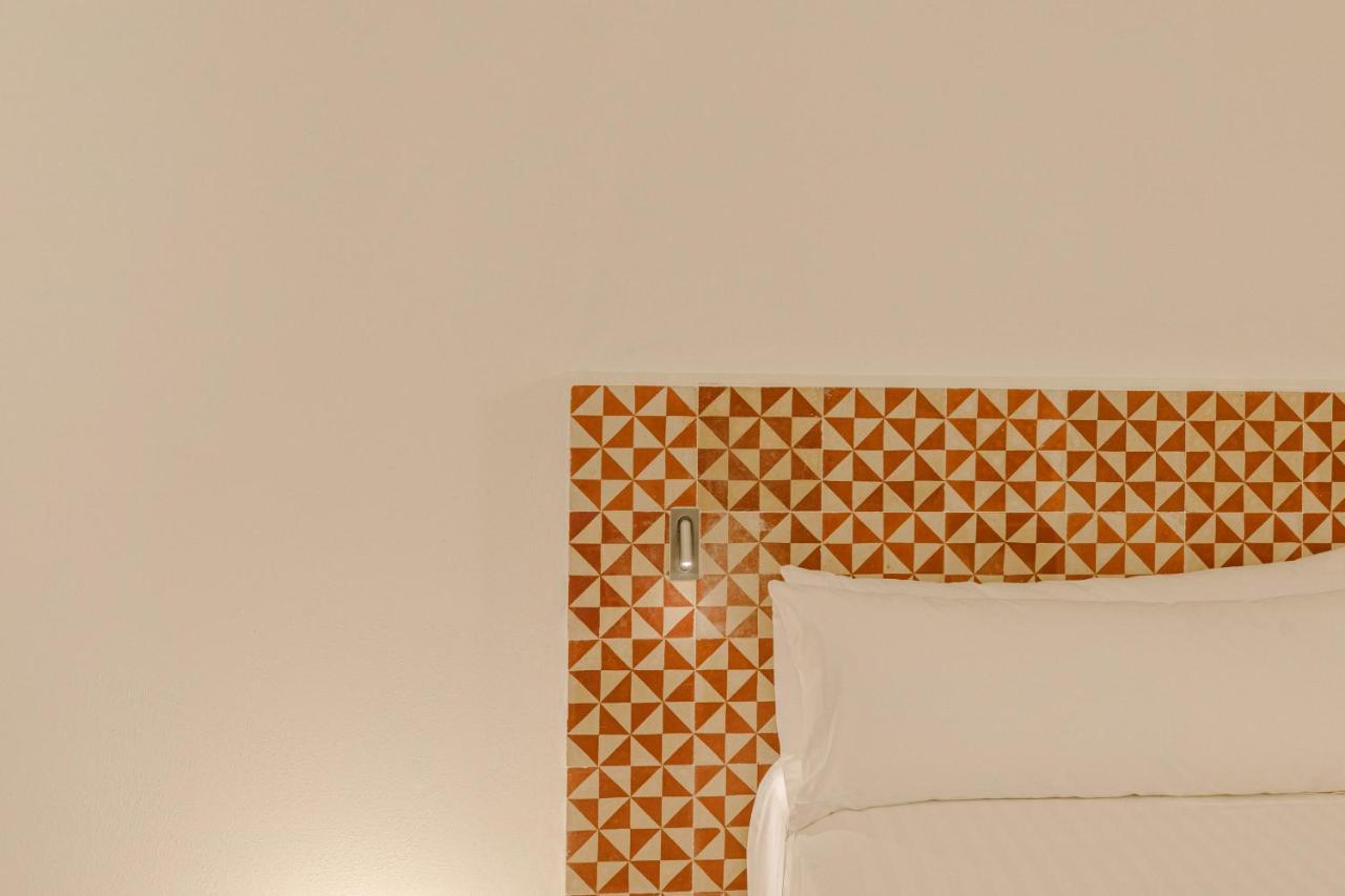 Flateli Santa Clara 12 Apartment Girona Bagian luar foto